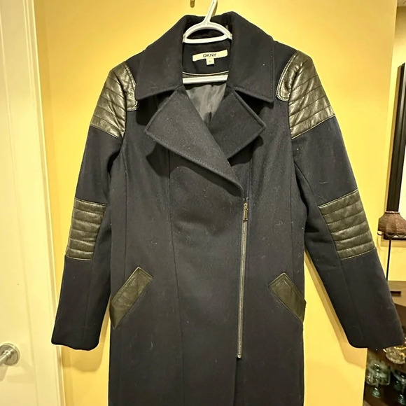 DKNY wool blend coat navy with black great condition  size 12 asymmetrical - Picture 7 of 9